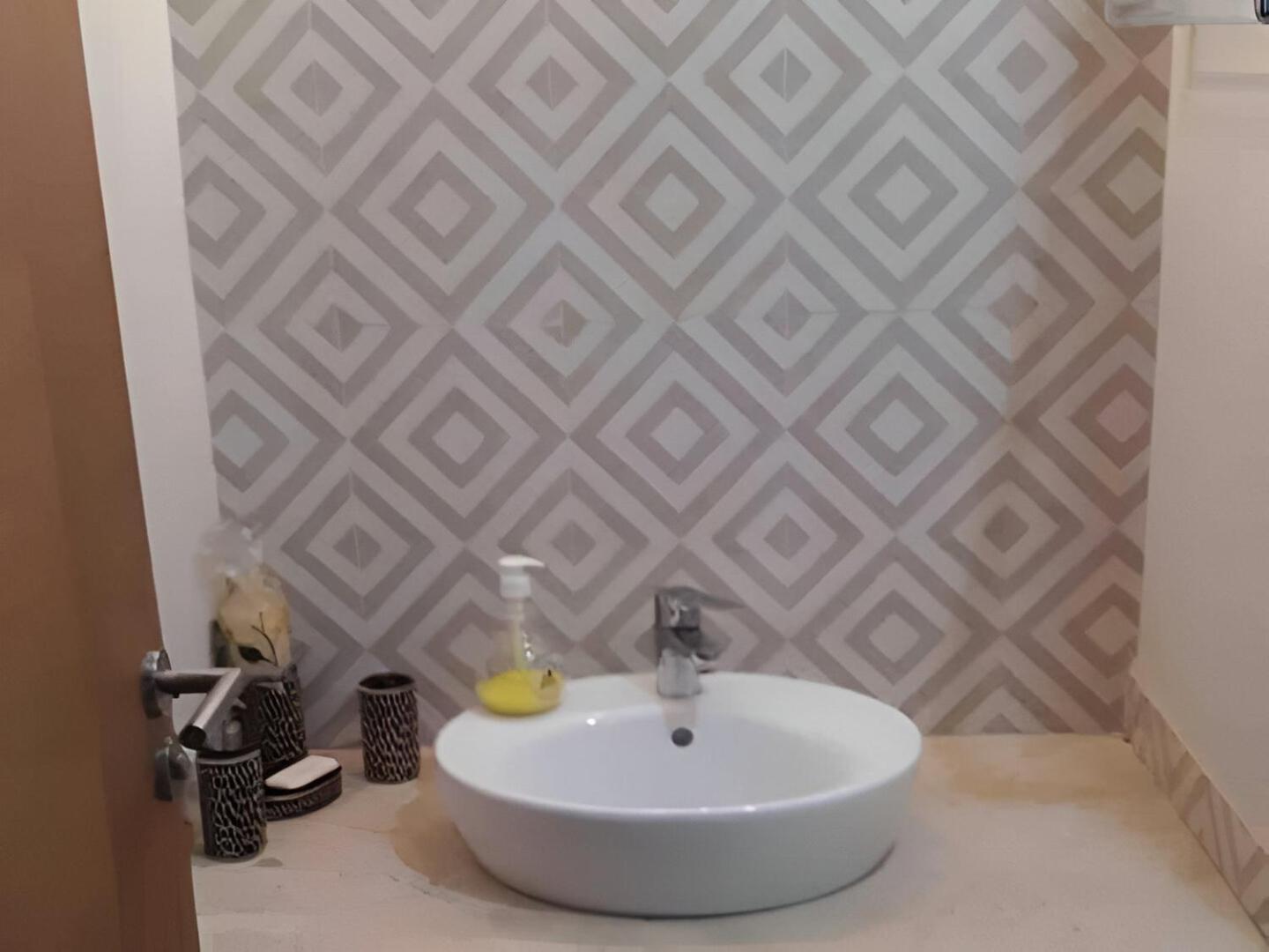 Appartement ,Tram Parking And Wifi Gratui Casablanca Exteriör bild